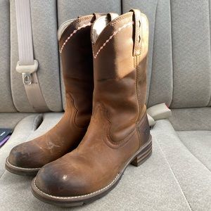 Women’s Ariat boots. Size 7.5